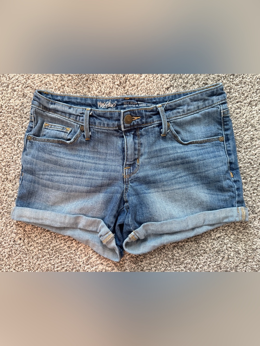 Mossimo Denim Mid Rise Cuffed Jean Shorts Size 27 (4)
